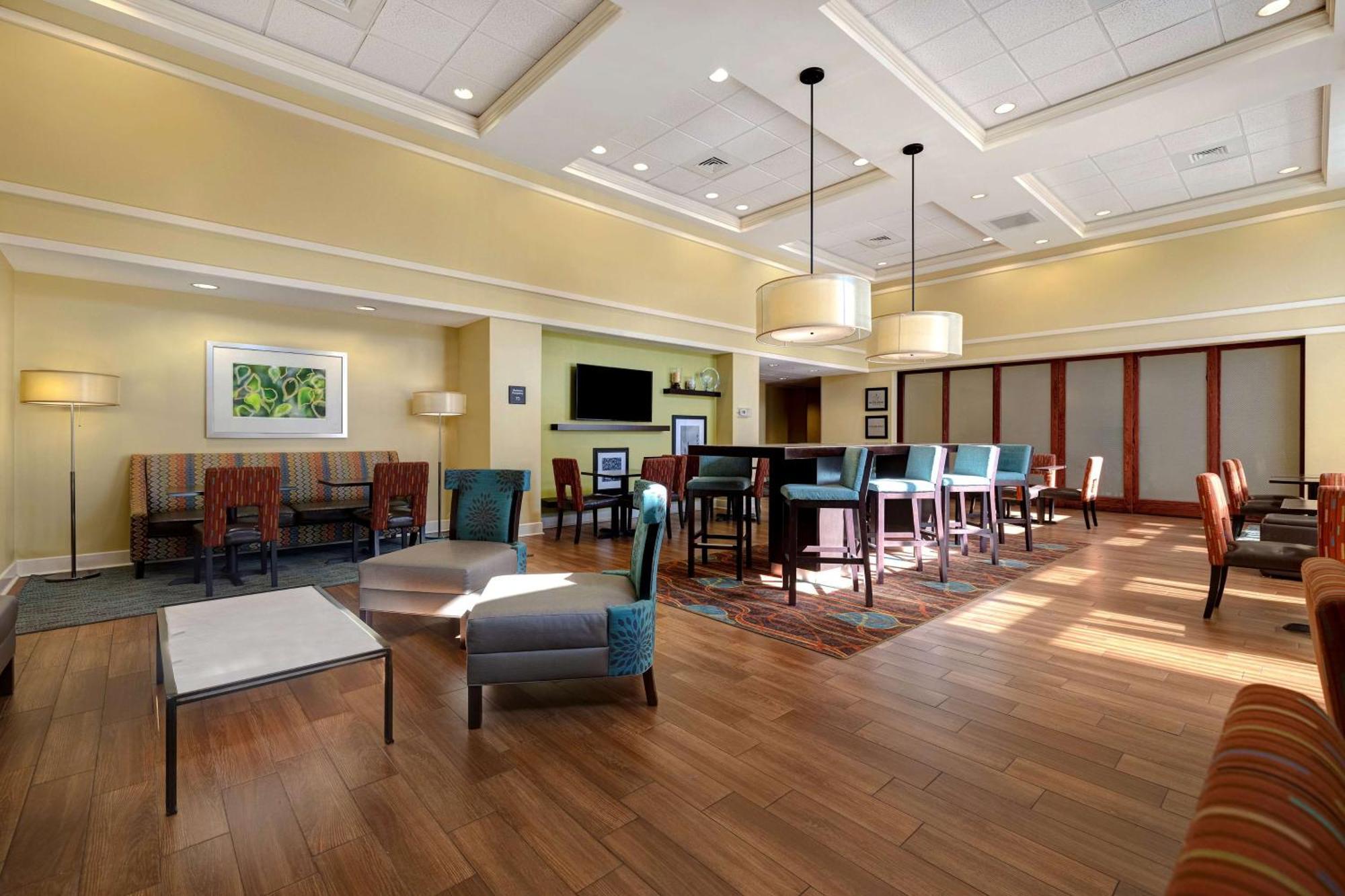 Hampton Inn & Suites Pensacola/Галф-Бриз Экстерьер фото
